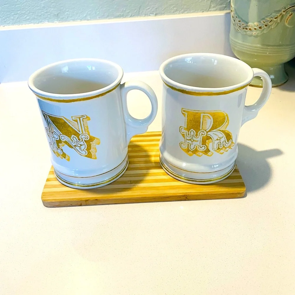 Williams Sonoma Initial (R & N)Ceramic Mugs